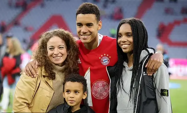 Jamal Musiala Beziehungen und Familie