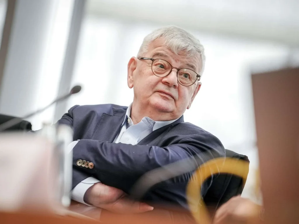 Wie Reich Ist Joschka Fischer       Tagesablauf von Joschka Fischer