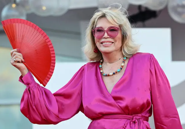 Die Kindheit von Amanda Lear 2025: Persönliche Details, Tagesablauf und Ernährung