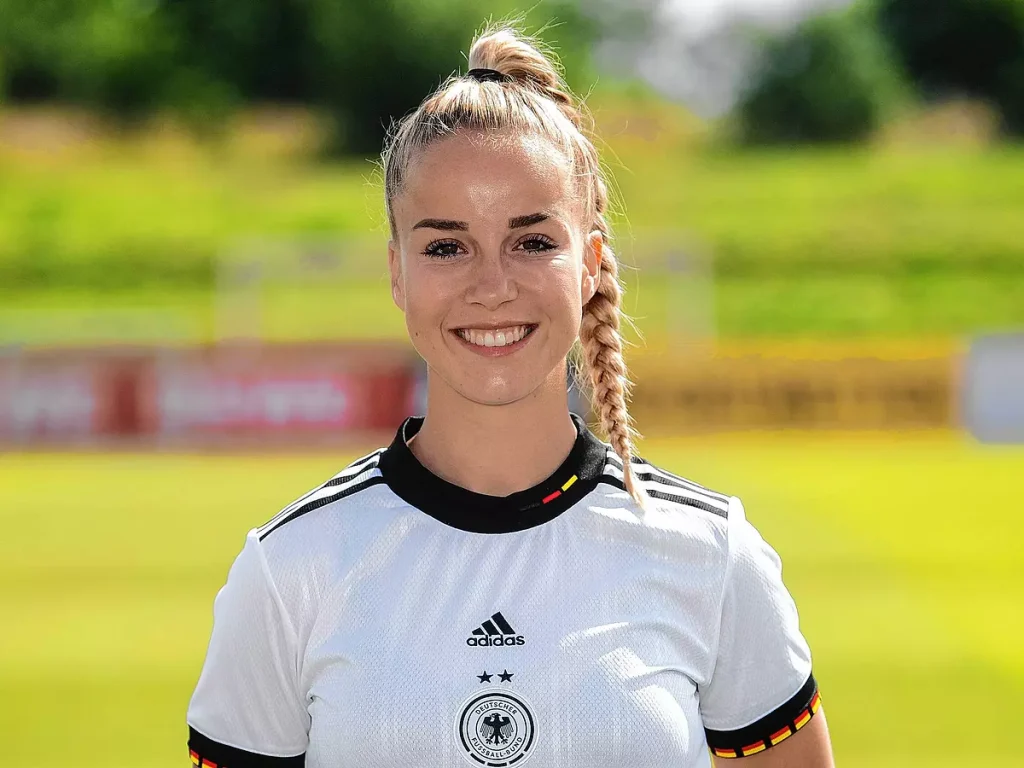 Giulia Gwinns Eltern, Familie, Privatleben, Tagesablauf & Ernährung – Alles über die DFB-Starspielerin