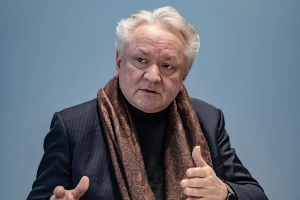 Armin Papperger Gehalt 