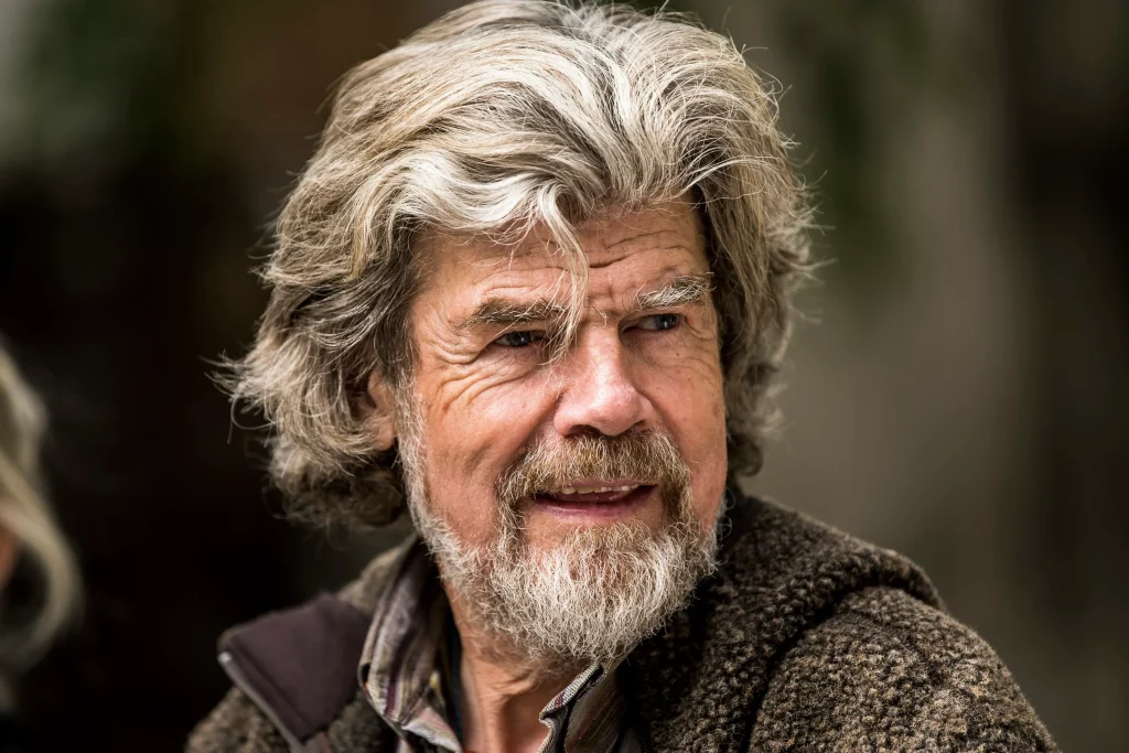 wie alt ist messner Frühes Leben und Beginn seiner Bergsteigerkarriere